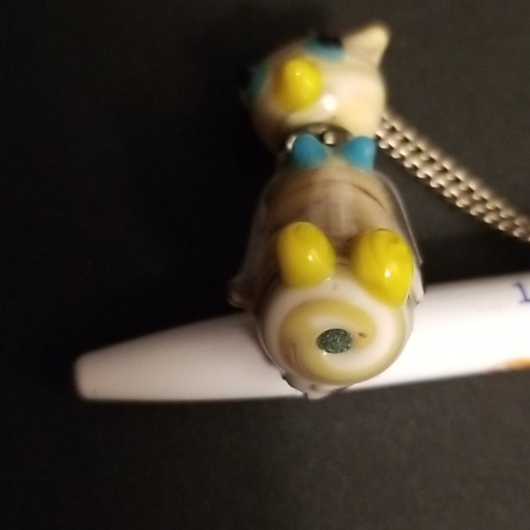 Polished stone owl pendant. - Picture 3 of 4